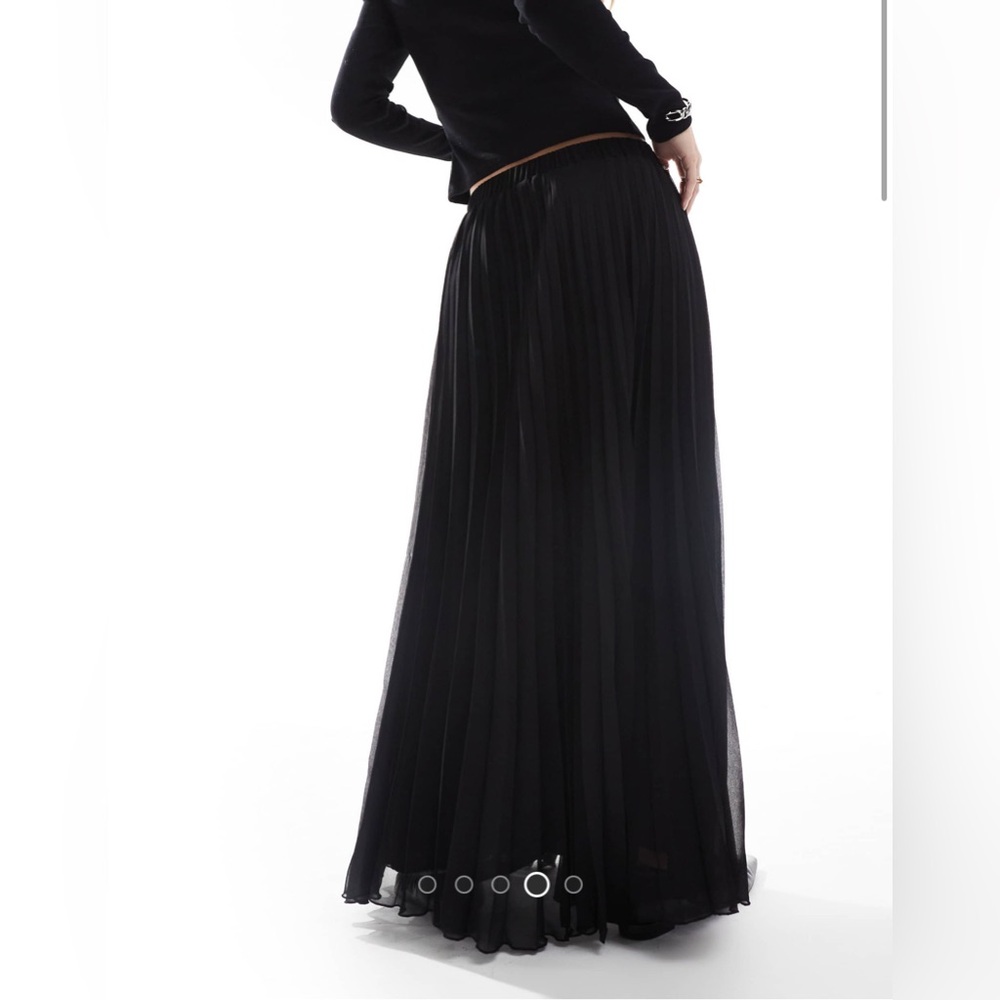 ASOS Petite Elegant Black Pleated Maxi Skirt Size 6